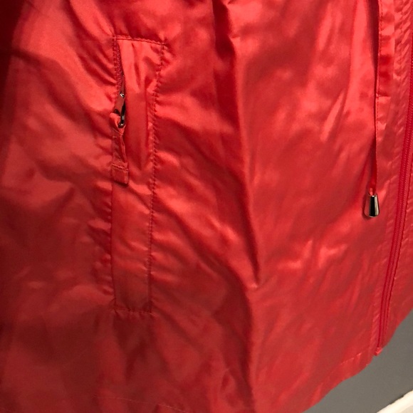 Woman’s jacket - Picture 4 of 8